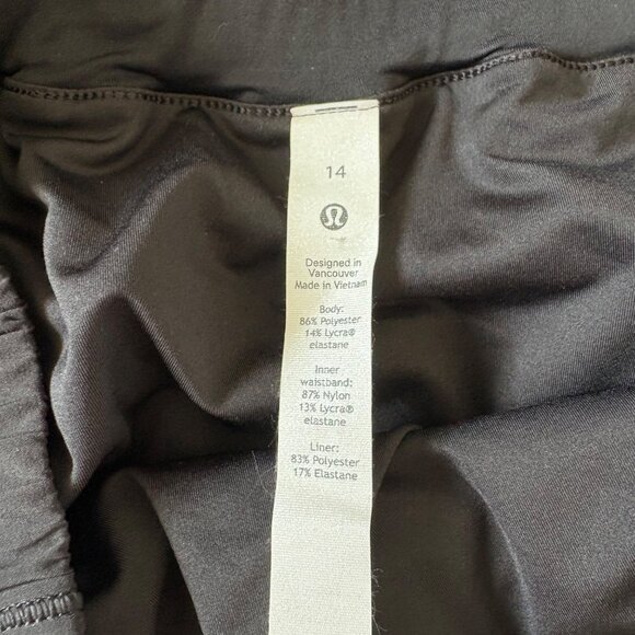 Lululemon Athletic Track That MR Short 5” Lined Black Women’s Size 14 - Picture 9 of 9